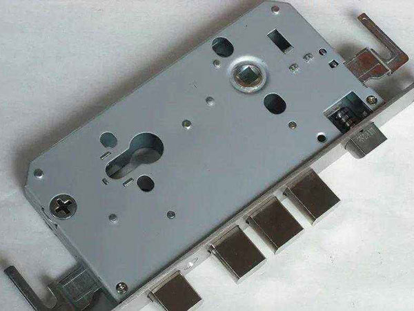 诸暨24小时上门开锁公司