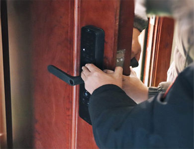 诸暨24小时上门开锁公司